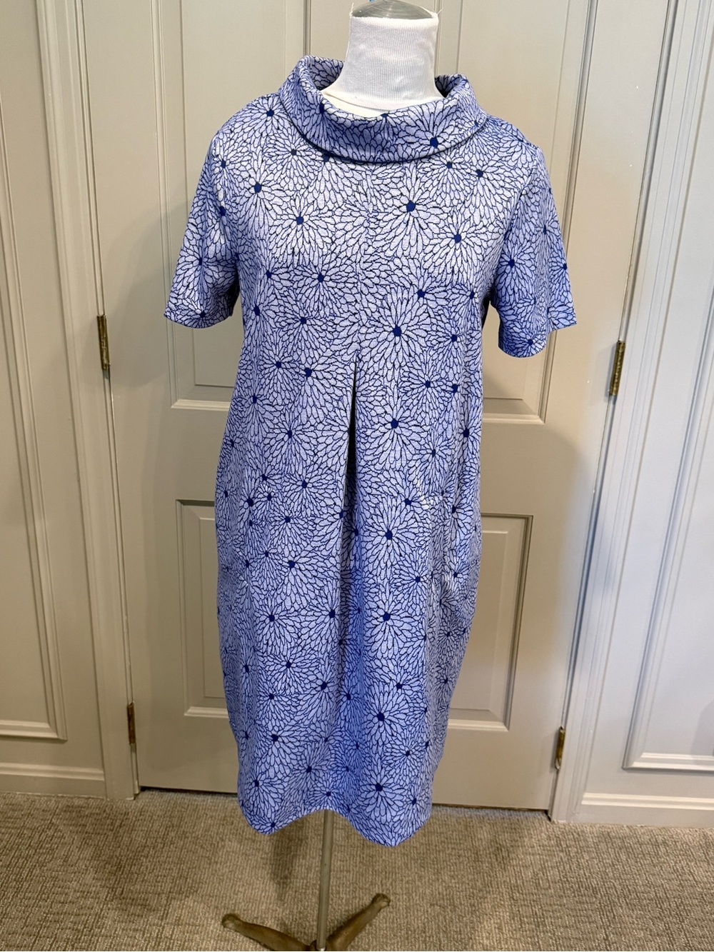 Tyler Boe Kristen Jacquard Blue Floral Dress Medium Cowl Neck